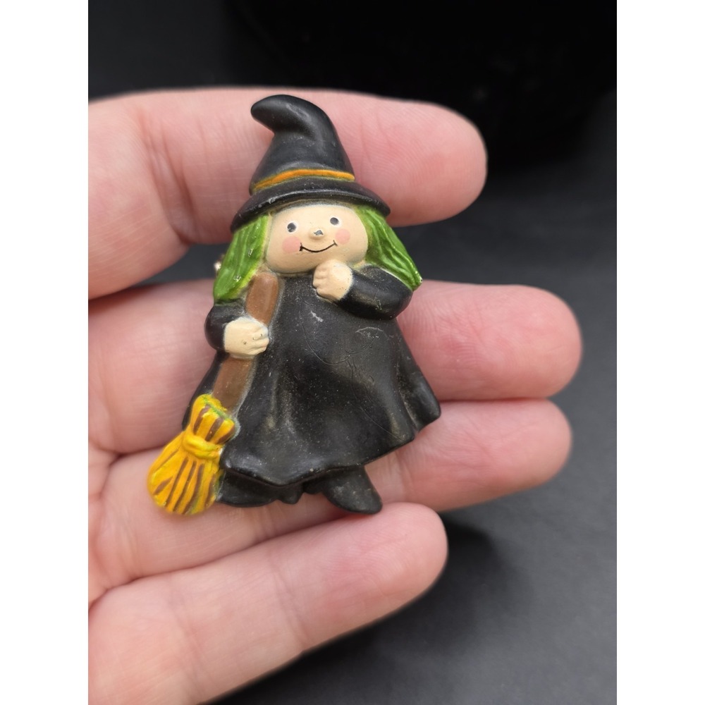 Fun World Vintage Halloween Hard Plastic Hand Painted Witch Holiday Pin